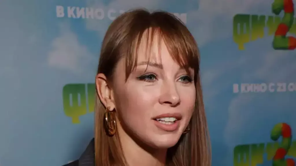 Модель Полина Диброва заявила, что ее хотят поссорить с бывшим мужем Дмитрием