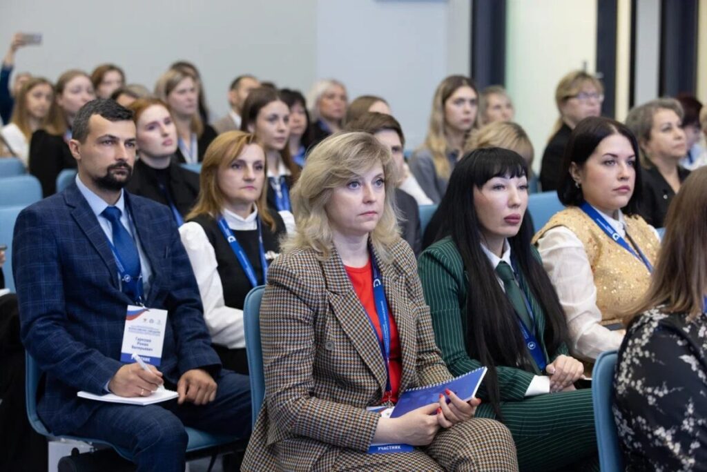 Эксперты обсудили проведение ГИА в форме демонстрационного экзамена в 2026 году
