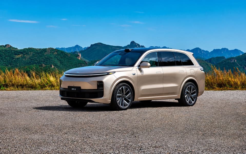 Премиум-гибрид Li Auto L8 официально выйдет на российский рынок