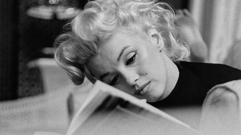 Что читала Мэрилин Монро: список книг, который показывает её совсем с другой стороны