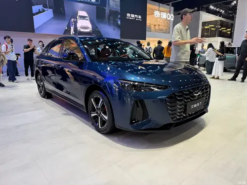 Chery пишем — Audi в уме. Представлен совершенно новый Chery Arrizo 7: дизайн в духе Audi, просторный салон и 1700 км на баке бензина