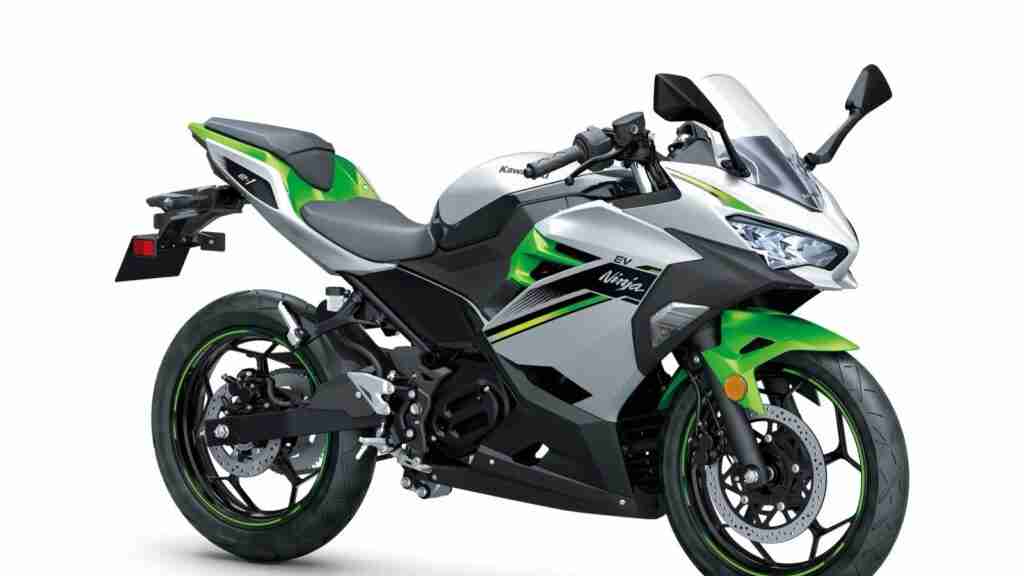 Похоже, это самый медленный Kawasaki Ninja в истории. Представлен Kawasaki Ninja e-1 2027: 7 л.с. на 140 кг массы